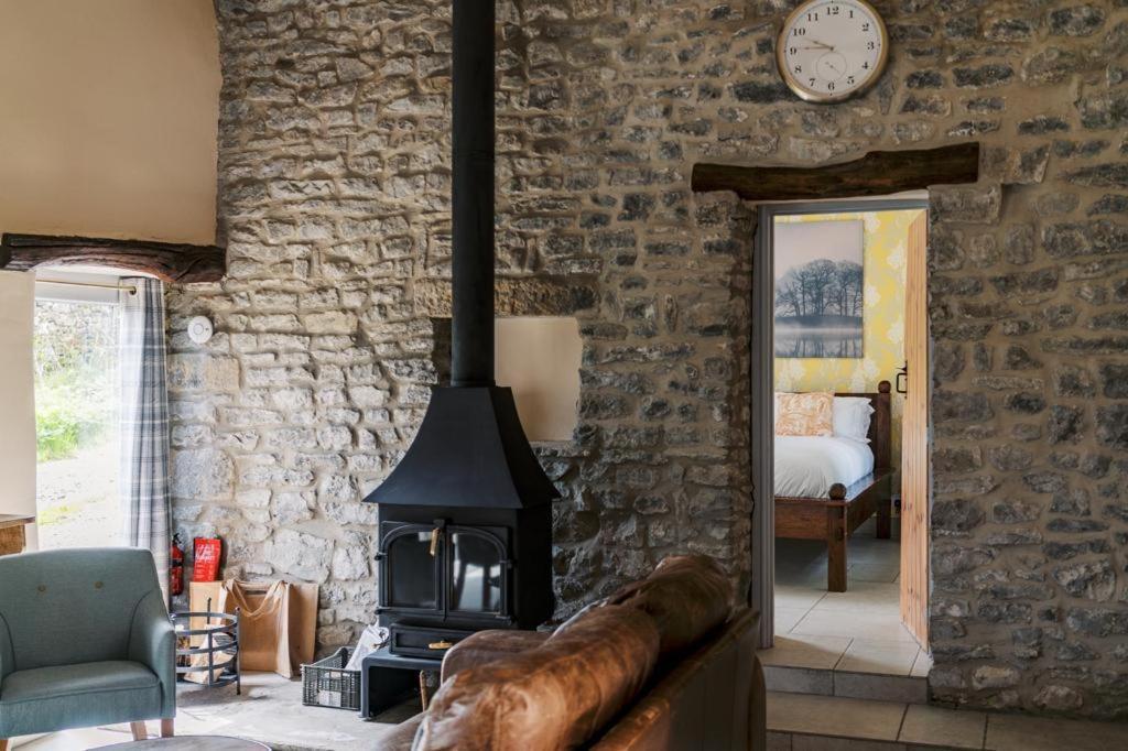 The Blind Bull Hotel Little Hucklow Eksteriør billede